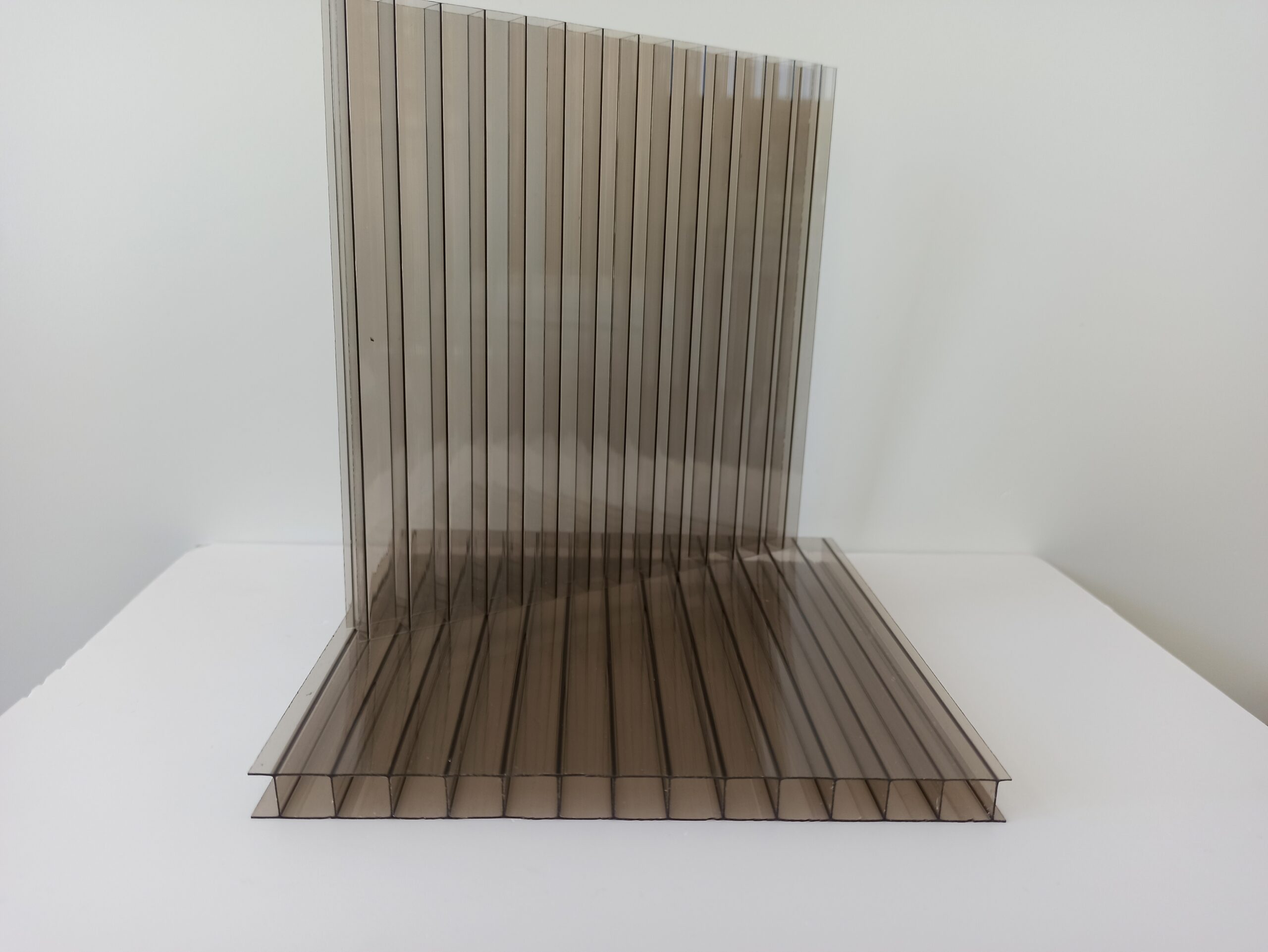 10mm_bronz_2falu_polikarbonat_